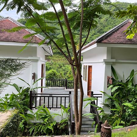 Le Grand Pakbeng Hotel Exterior photo